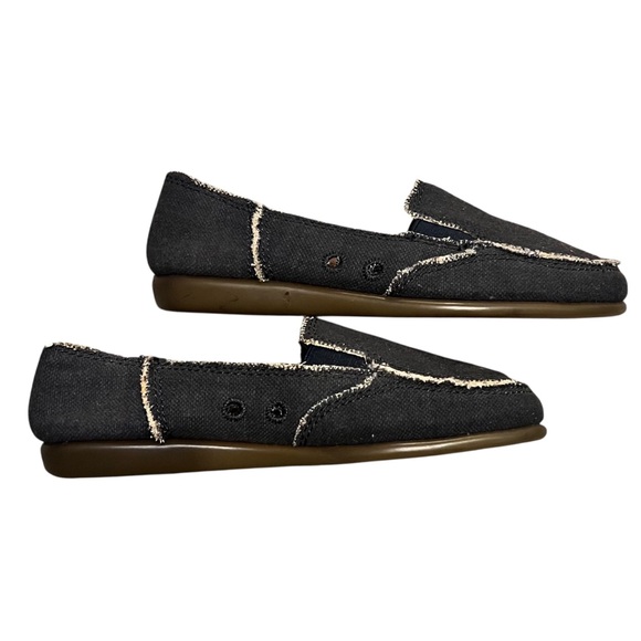 AEROSOLES Dark Denim and Tan Lightly Distressed Loafer Flats Size 5.5 - Picture 1 of 5